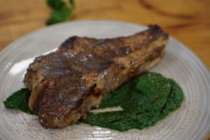 cotlete de vitel sous-vide cu piure de spanac