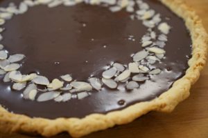 Tarta espresso cu alune, ciocolata si lichior de cafea