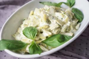 fasole galbena cu maioneza si usturoi