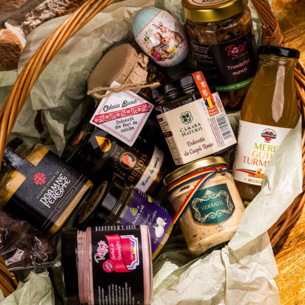 Coș cadou de Paște – „Coșul Micului Curios”